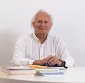 Dr François Martin